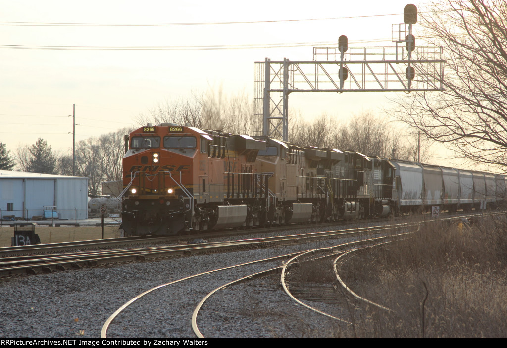 BNSF 8266